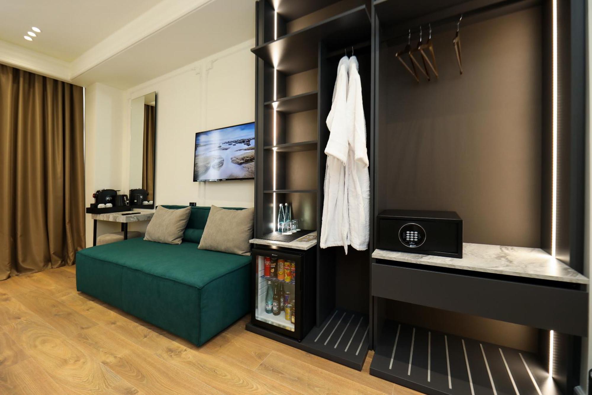 Hotel Adore Vlorë Extérieur photo