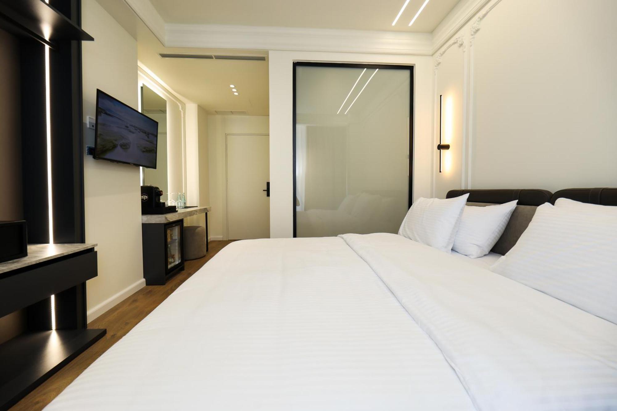 Hotel Adore Vlorë Extérieur photo
