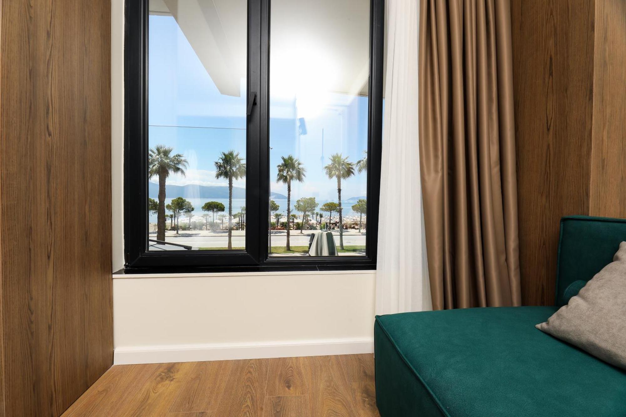 Hotel Adore Vlorë Extérieur photo
