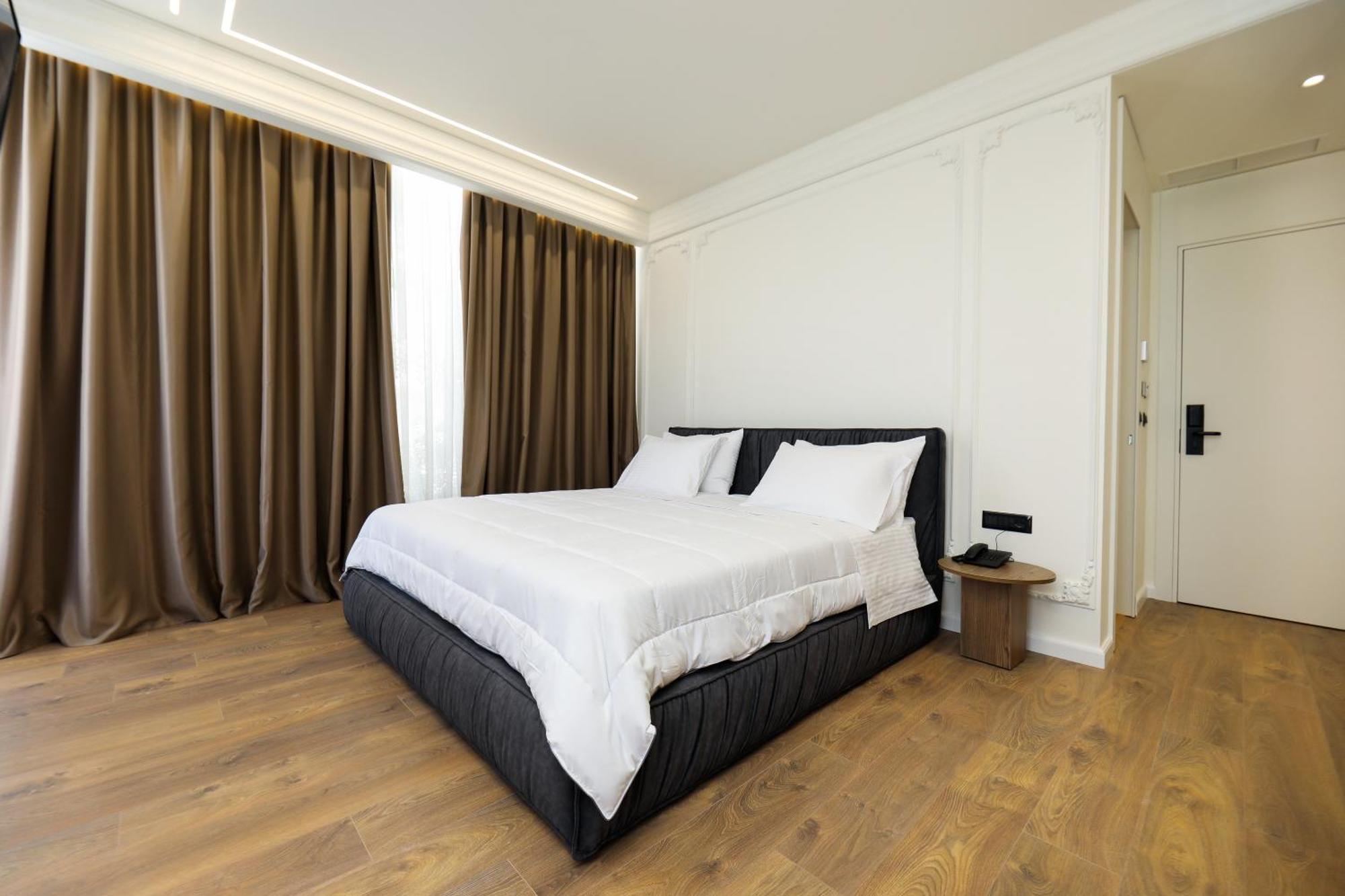 Hotel Adore Vlorë Extérieur photo