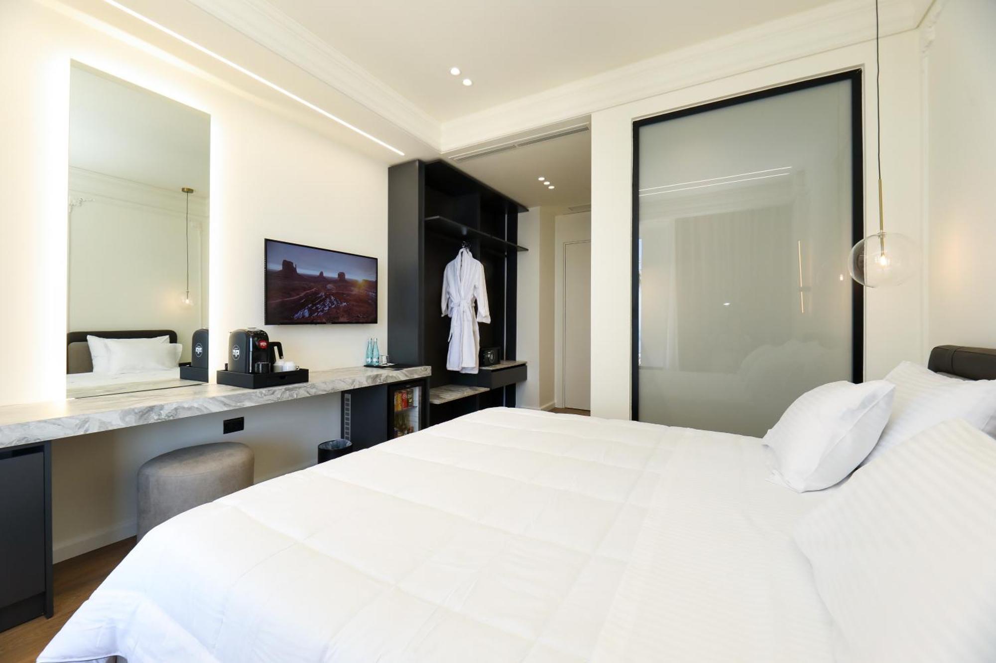 Hotel Adore Vlorë Extérieur photo